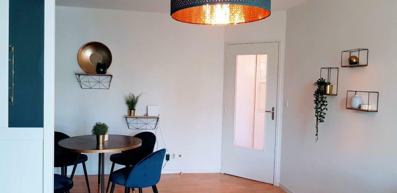 L'Idylle : T2 De Standing Avec Parking - Gare/Cite Des Congres/Lieu Unique Apartman Nantes Kültér fotó